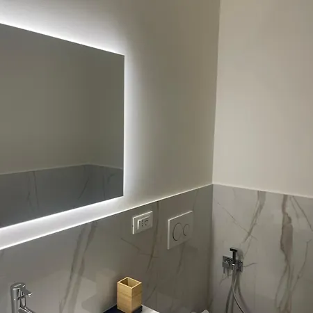 Deluxe A 2 Passi Dal Mare - Fiera 住宿加早餐酒店 3*