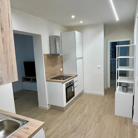 Deluxe A 2 Passi Dal Mare - Fiera Panzió 3*